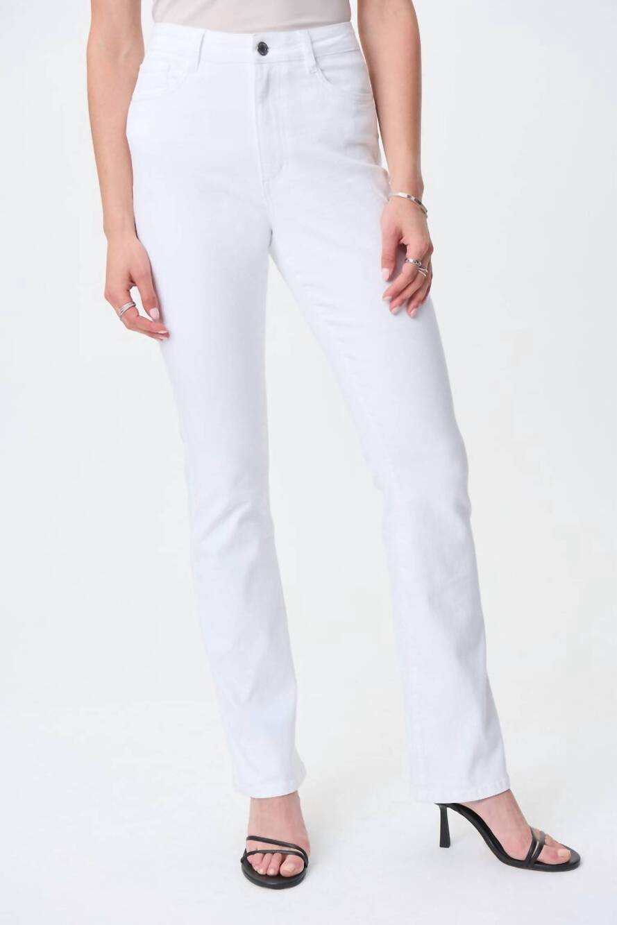 NEW JOSEPH RIBKOFF straight leg jean in white